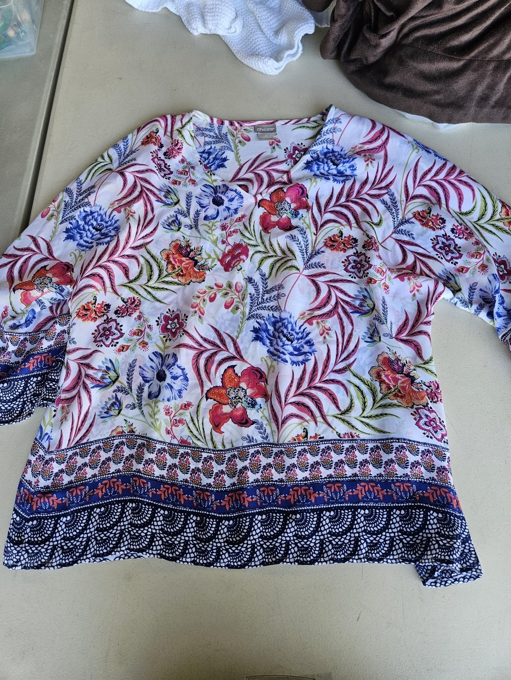 Chicos Floral Print V-Neck Women’s Top in White with Multicolor Accents